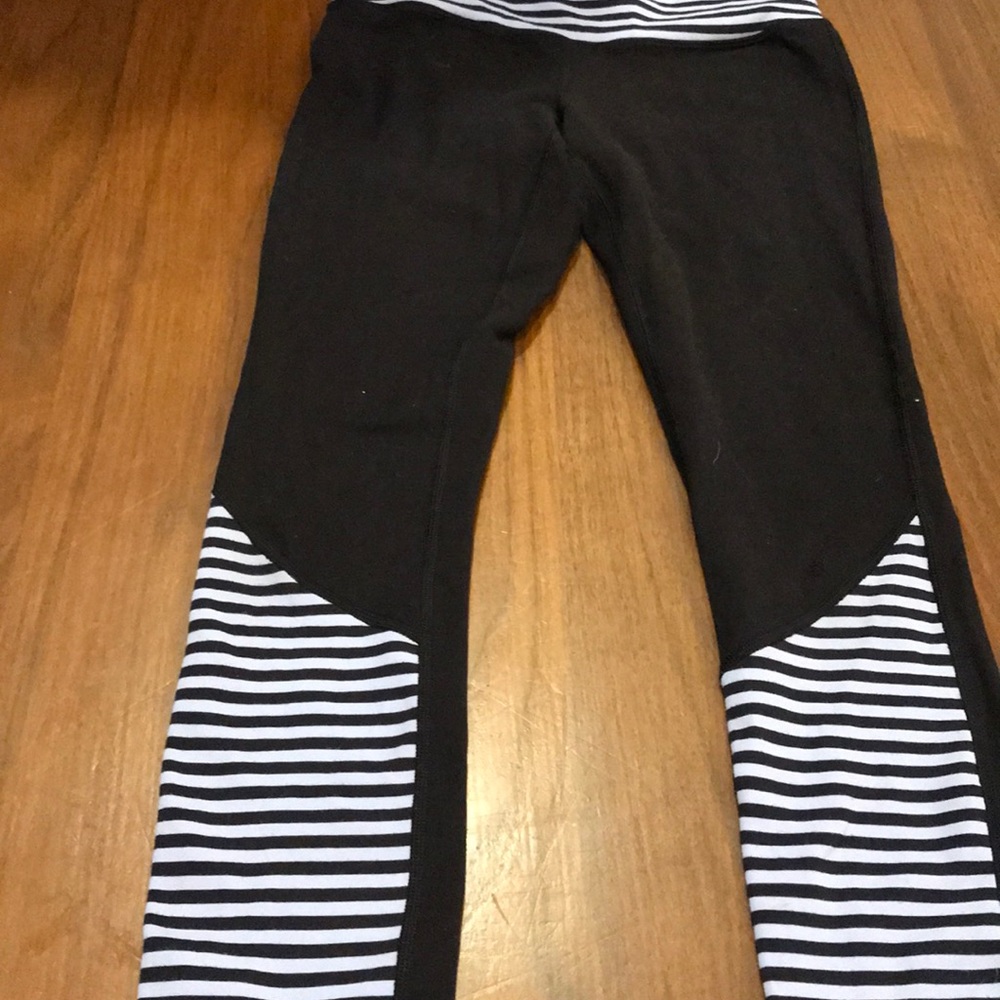 lulu lemon pants!! worn once